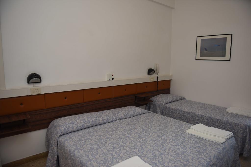 פסארו Rivazzurra Hotel חדר תמונה